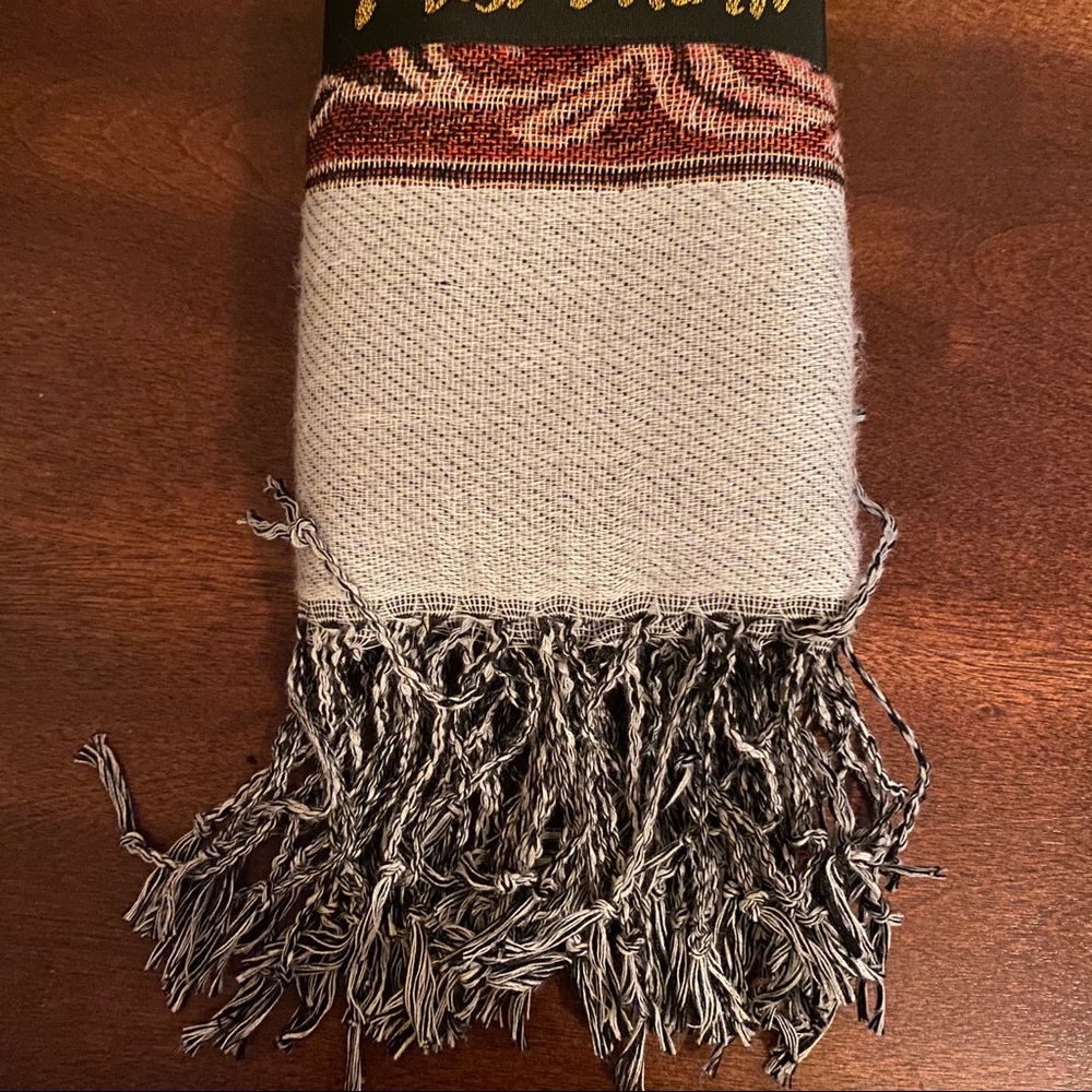 Pashmina - Picture 6 of 6